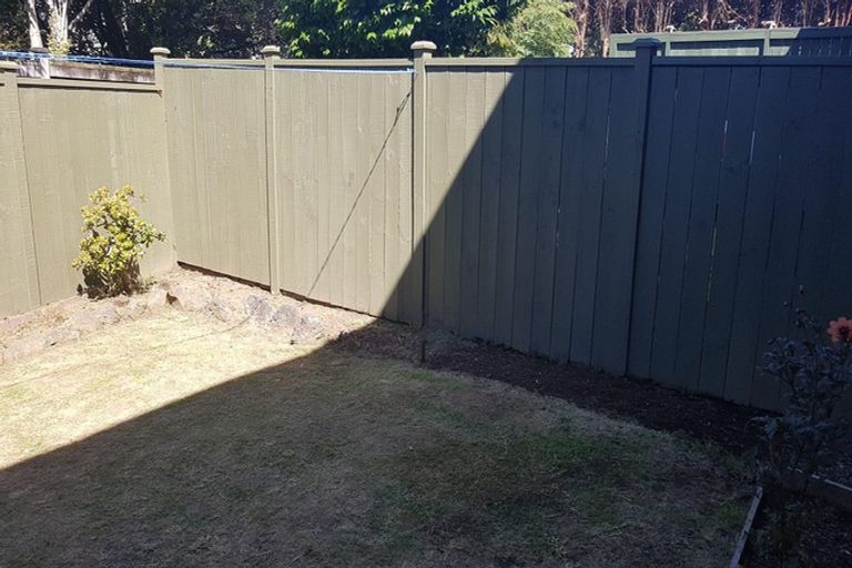 Photo of property in 6/5 Aratonga Avenue, Greenlane, Auckland, 1051