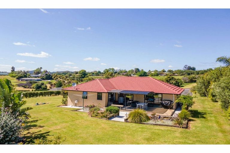 Photo of property in 14 Greenway Drive, Kerikeri, 0230