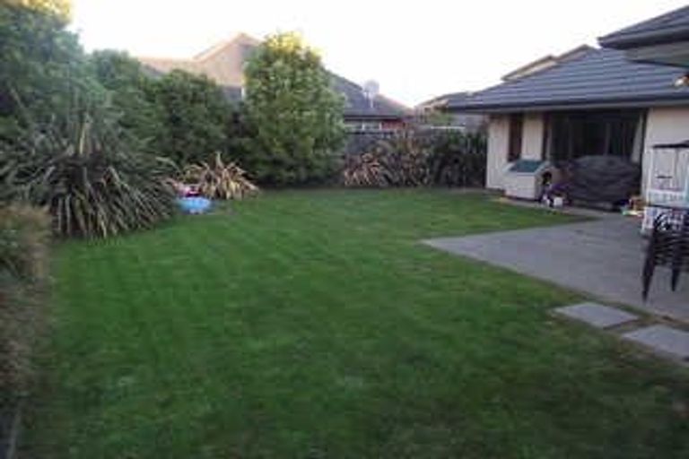 Photo of property in 11 Annaby Drive, Northwood, Christchurch, 8051