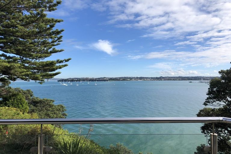 Photo of property in 100 Stanley Point Road, Stanley Point, Auckland, 0624