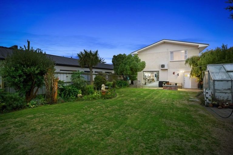 Photo of property in 406 Marine Parade, South New Brighton, Christchurch, 8062