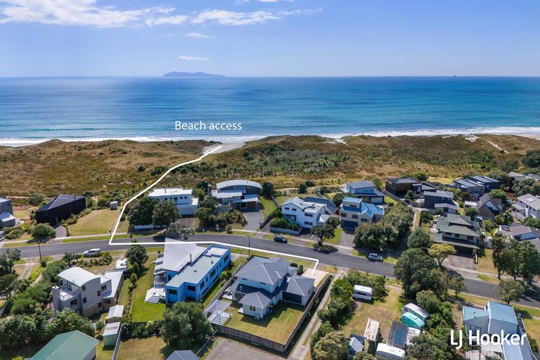 Photo of property in 30 Papaunahi Road, Bowentown, Waihi Beach, 3177
