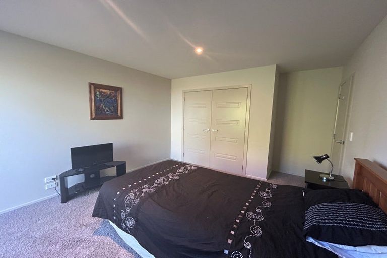 Photo of property in 1 Valley Crescent, Wanaka, 9305