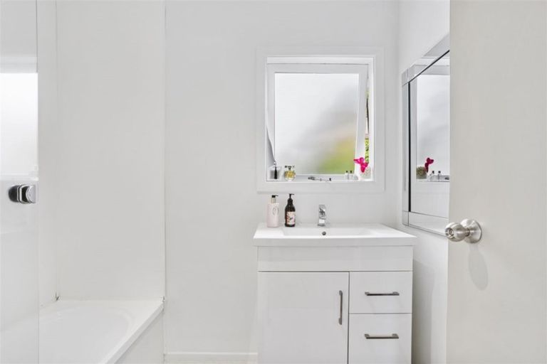 Photo of property in 1/58 Karaka Street, Takapuna, Auckland, 0622