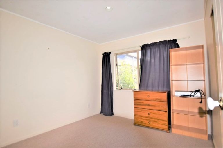 Photo of property in 28 Maurice Borich Place, Henderson, Auckland, 0610