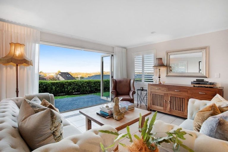 Photo of property in 113 Tauranga Place, Orewa, 0931