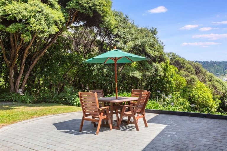 Photo of property in 42 James Cook Drive, Whitby, Porirua, 5024