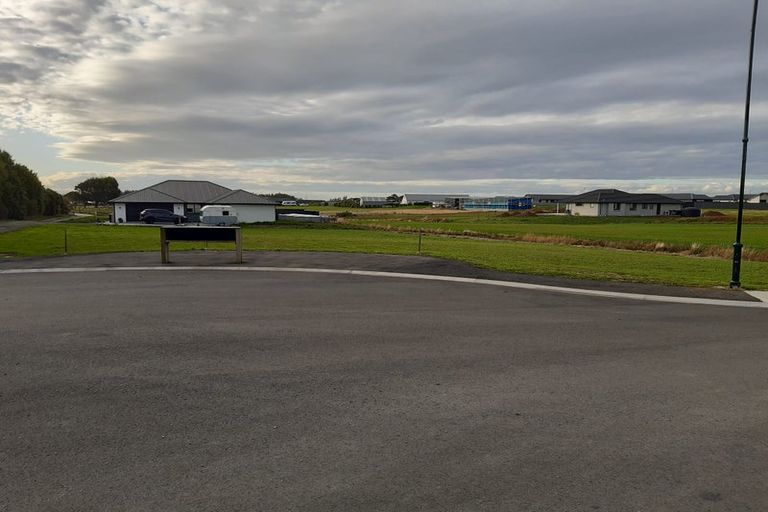 Photo of property in 32 Arcadia Place, Seaward Bush, Invercargill, 9812