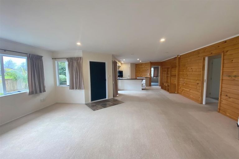 Photo of property in 1/72 Millhouse Drive, Northpark, Auckland, 2013