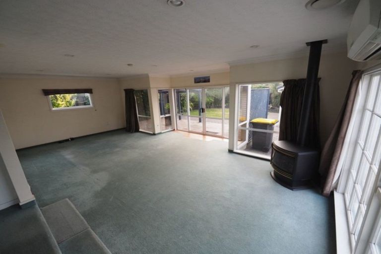 Photo of property in 33 Glenrowan Avenue, Avondale, Christchurch, 8061