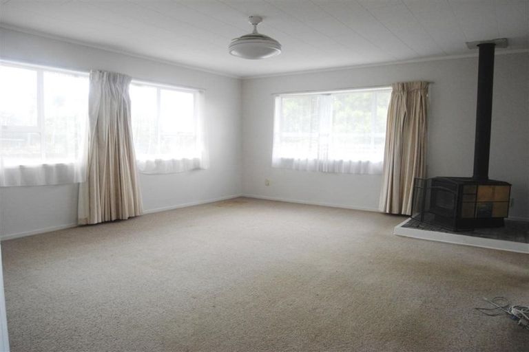 Photo of property in 5 Libra Street, Glen Eden, Auckland, 0602