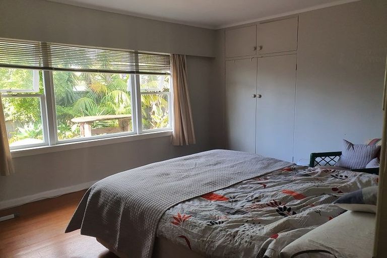 Photo of property in 151 Reeves Road, Pakuranga Heights, Auckland, 2010