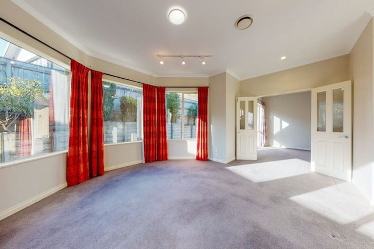 Photo of property in 82 Amesbury Drive, Churton Park, Wellington, 6037