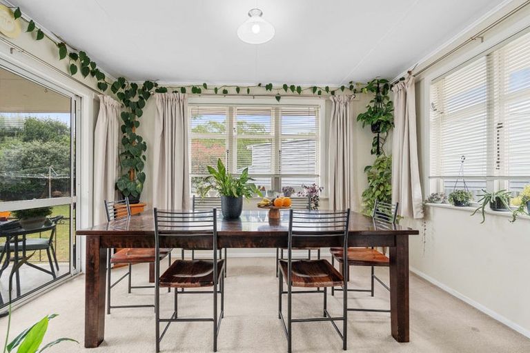 Photo of property in 100 South Road, Solway, Masterton, 5810