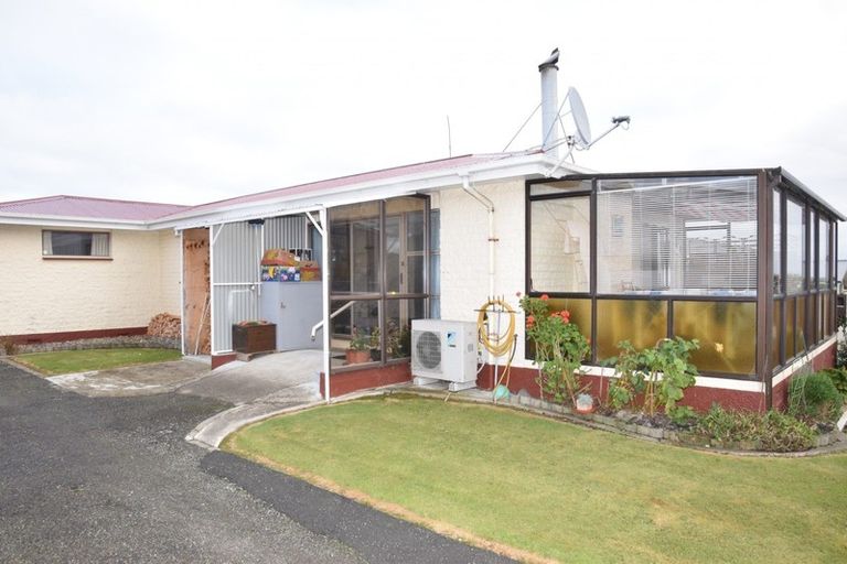 Photo of property in 17 Milford Street, Heidelberg, Invercargill, 9812