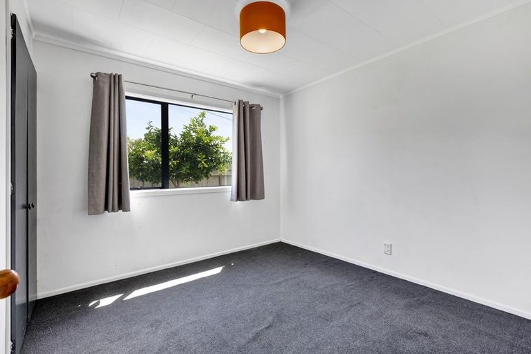 Photo of property in 31 Beaumont Crescent, Frankleigh Park, New Plymouth, 4310