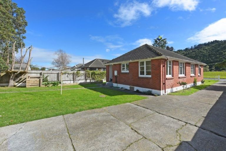 Photo of property in 1172 Taita Drive, Taita, Lower Hutt, 5011
