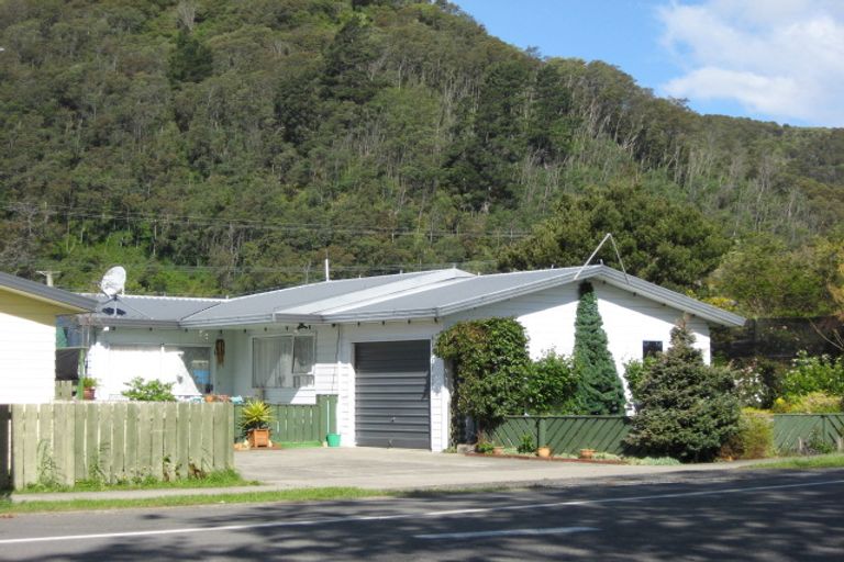 Photo of property in 16b Nelson Square, Picton, 7220