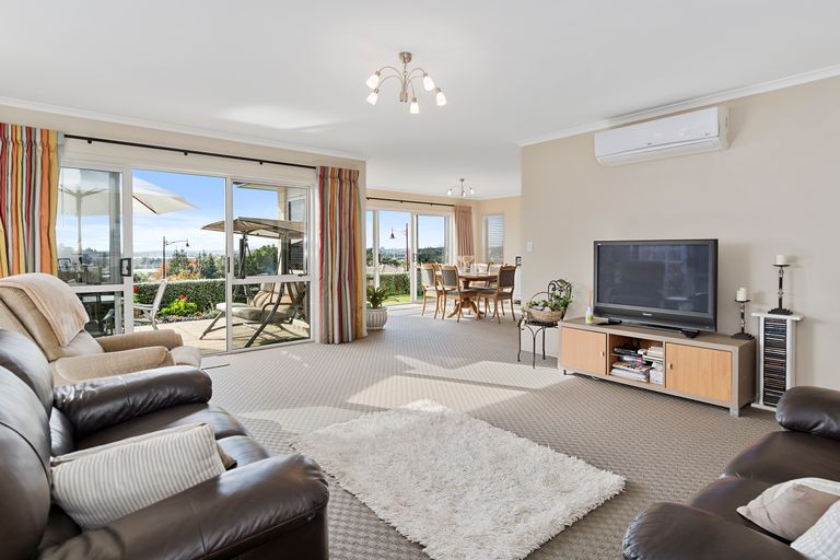 Photo of property in 23 Merlot Drive, Pyes Pa, Tauranga, 3112