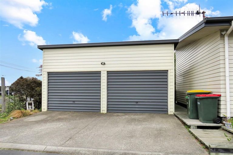 Photo of property in 9a Holden Avenue, Holdens Bay, Rotorua, 3010