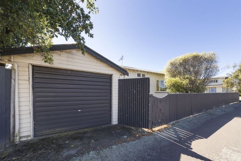 Photo of property in 3 Argyle Avenue, Takaro, Palmerston North, 4410
