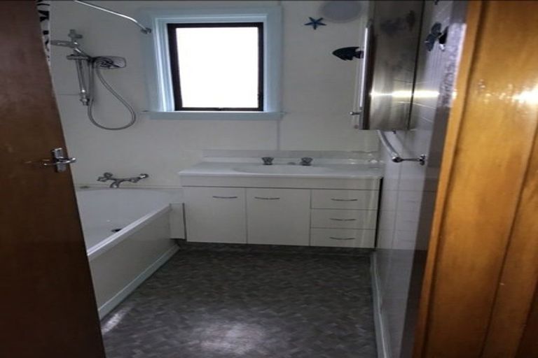 Photo of property in 13 Tinokore Street, Hei Hei, Christchurch, 8042