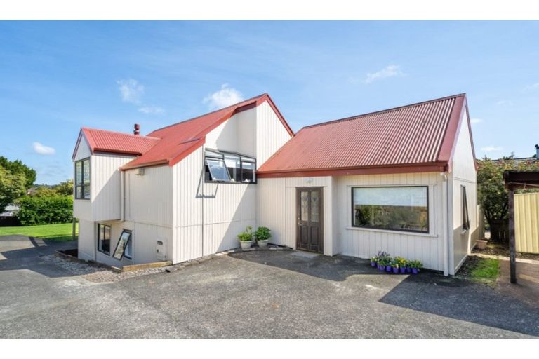 Photo of property in 1/121 Astley Avenue, New Lynn, Auckland, 0600