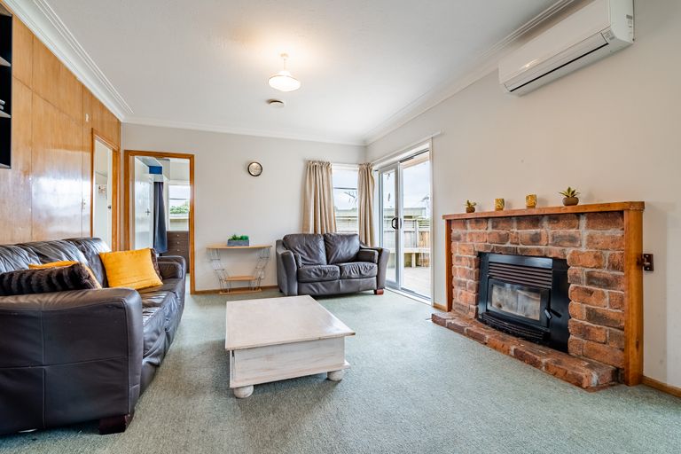 Photo of property in 330 Glengarry Road, Glen Eden, Auckland, 0602