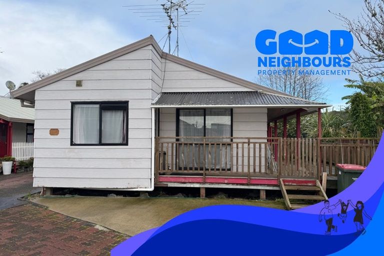 Photo of property in 1/20 Ocean View Road, Northcote, Auckland, 0627