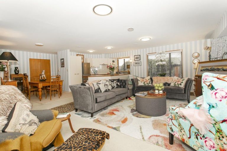 Photo of property in 21 Mona Square, Ashburton, 7700