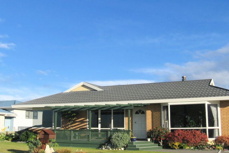 Photo of property in 72 Le Quesne Road, Bay View, Napier, 4104