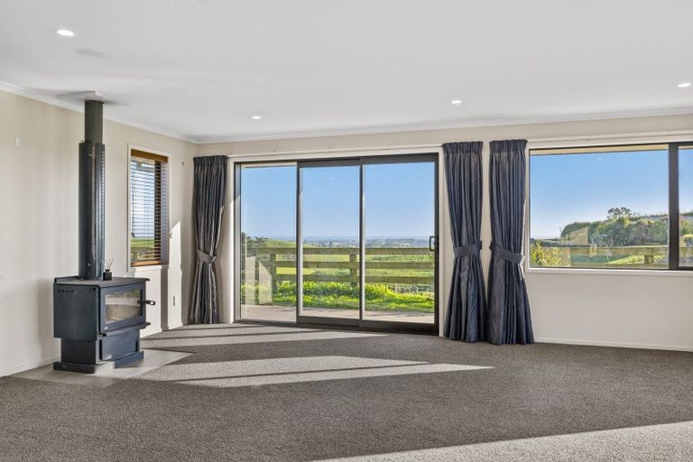 Photo of property in 890a Otaraoa Road, Tikorangi, Waitara, 4383