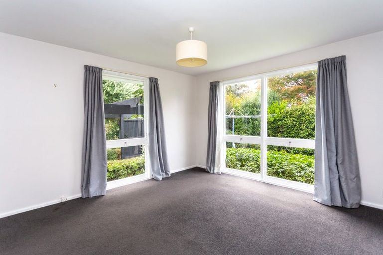 Photo of property in 35 Deepdale Street, Burnside, Christchurch, 8053