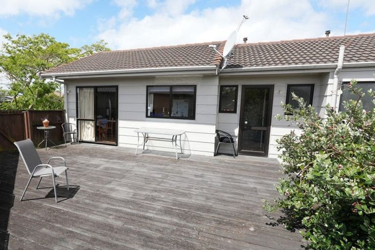 Photo of property in 8 Bevan Place, Cloverlea, Palmerston North, 4412