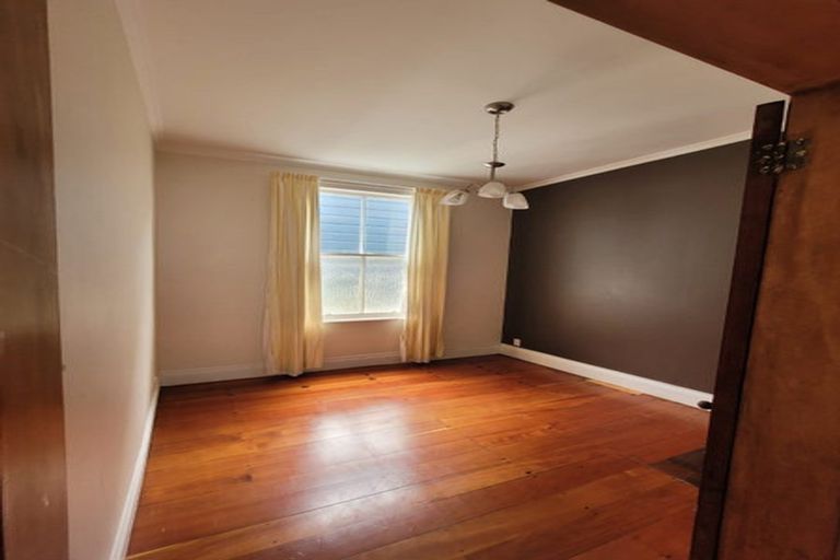 Photo of property in 11 Aorangi Terrace, Thorndon, Wellington, 6011