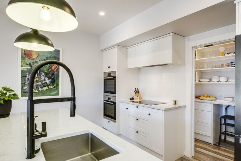 Photo of property in 145 Arataki Road, Havelock North, 4130