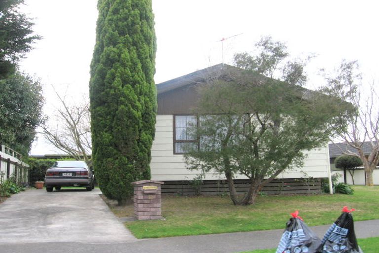 Photo of property in 12a Hetley Crescent, Taradale, Napier, 4112