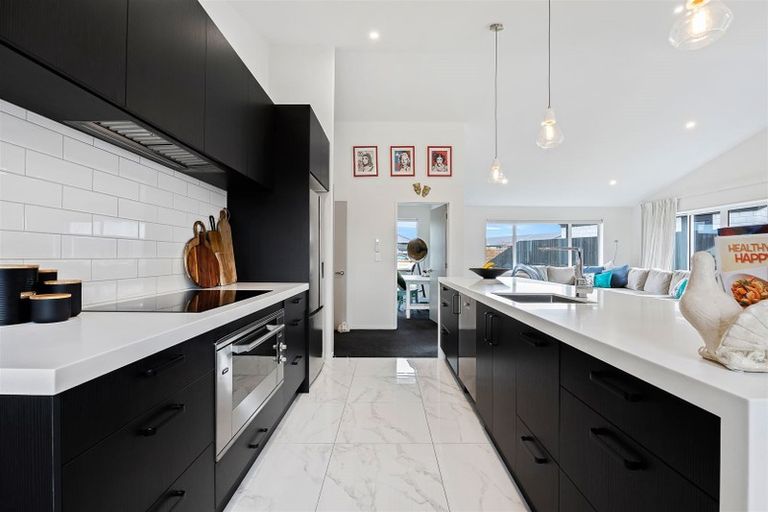 Photo of property in 2 Romanee Lane, Wigram, Christchurch, 8025