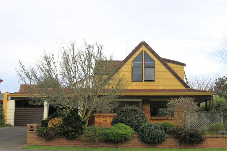 Photo of property in 37 Delamare Road, St Andrews, Hamilton, 3200