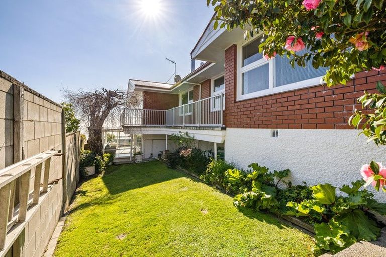 Photo of property in 8 Michael Avenue, Mount Pleasant, Christchurch, 8081
