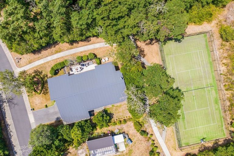 Photo of property in 10 Parawera Drive, Acacia Bay, Taupo, 3330