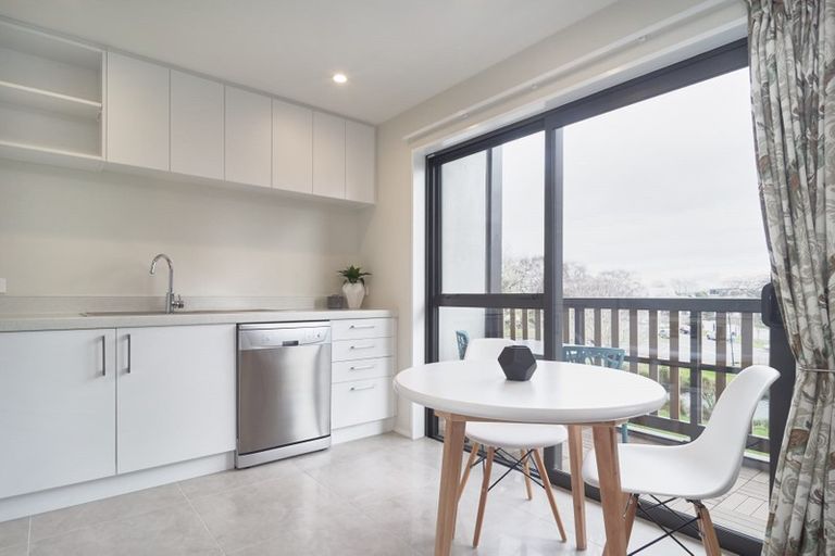 Photo of property in Riverena Flats, 377 Barbadoes Street, Christchurch Central, Christchurch, 8011