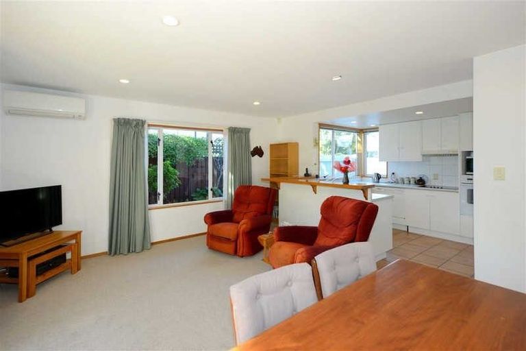 Photo of property in 1/94a Maidstone Road, Ilam, Christchurch, 8041