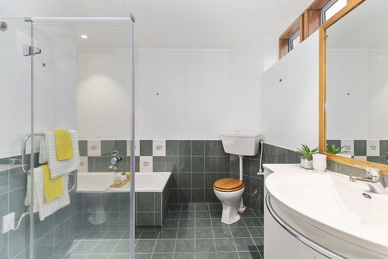 Photo of property in 36 Wrights Hill Road, Karori, Wellington, 6012