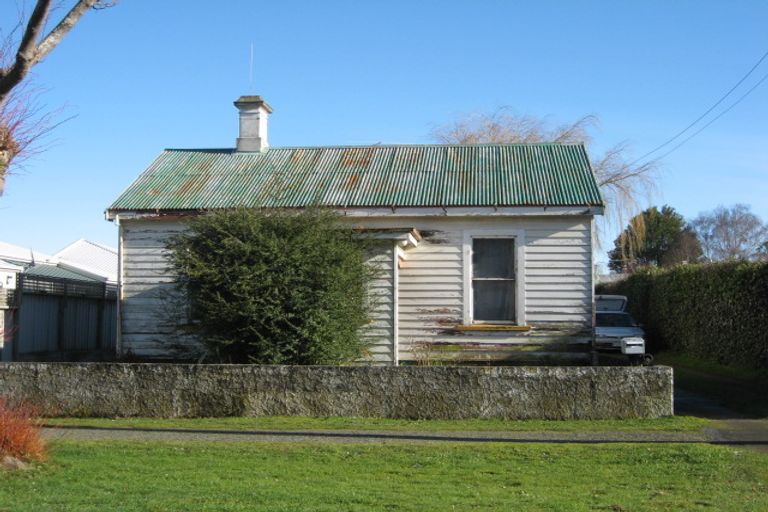 Photo of property in 28 Clyde Street, Winton, 9720