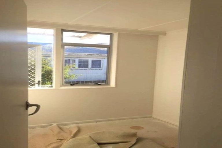 Photo of property in 3/4 Hutchinson Avenue, New Lynn, Auckland, 0600