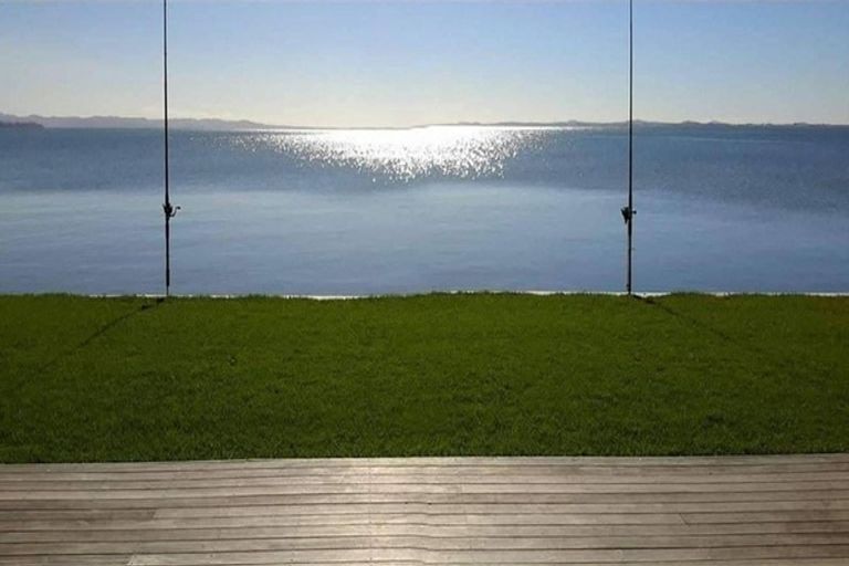 Photo of property in 30a Crispe Road, Clarks Beach, 2122