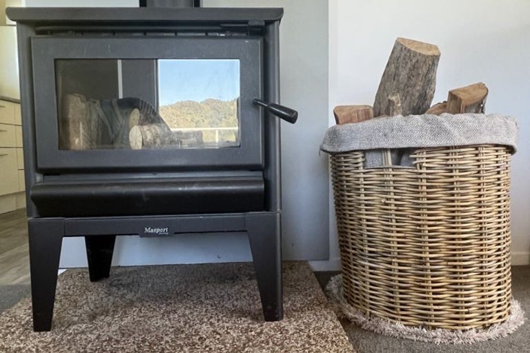 Photo of property in 685 Queen Charlotte Drive, Havelock, Picton, 7281