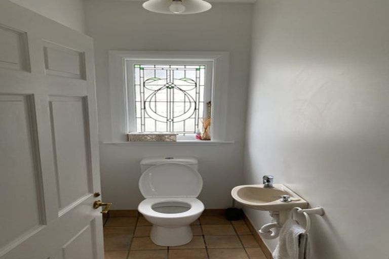 Photo of property in 1 Para Street, Miramar, Wellington, 6022