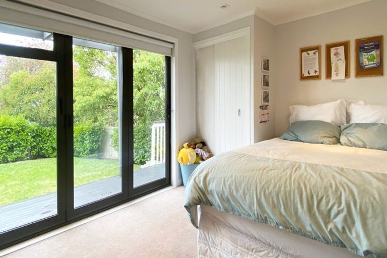 Photo of property in 1/1 Paparoa Road, Cockle Bay, Auckland, 2014